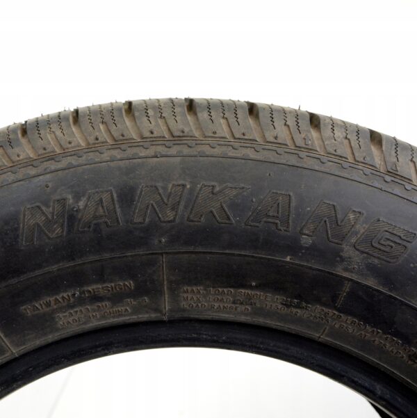 Opona Nankang Snow 235/65 R16C bieżnik 7mm - obrazek 2