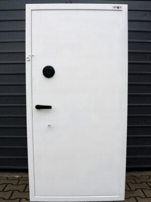 17 - Sejf szafa metalowa 150x70x60cm WP