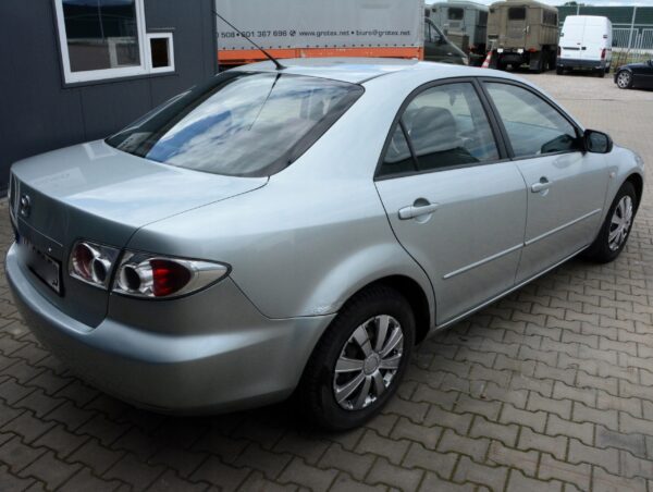 Mazda 6 I sedan 1.8l benzyna 2003r z Wojska - obrazek 3