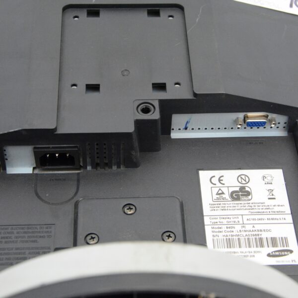 Monitor Samsung 19" SyncMaster 940N - obrazek 7