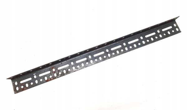 Kątownik stalowy perforowany 250x5,5x4cm 3mm