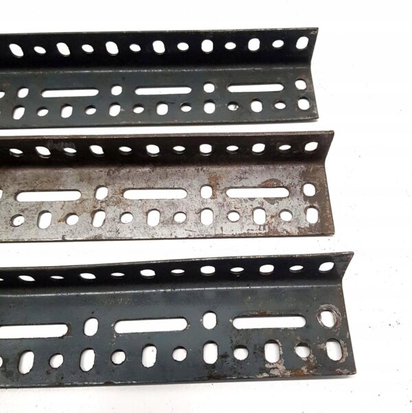 Kątownik stalowy perforowany 250x5,5x4cm 3mm - obrazek 4