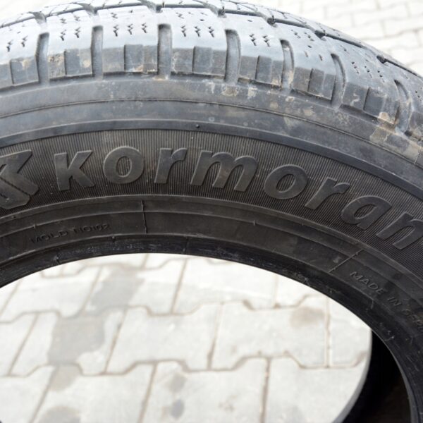 Opona Kormoran Vanpro Winter 235/65 R16C - obrazek 3