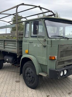 Samochód ciężarowy Star 200 skrzyniowy