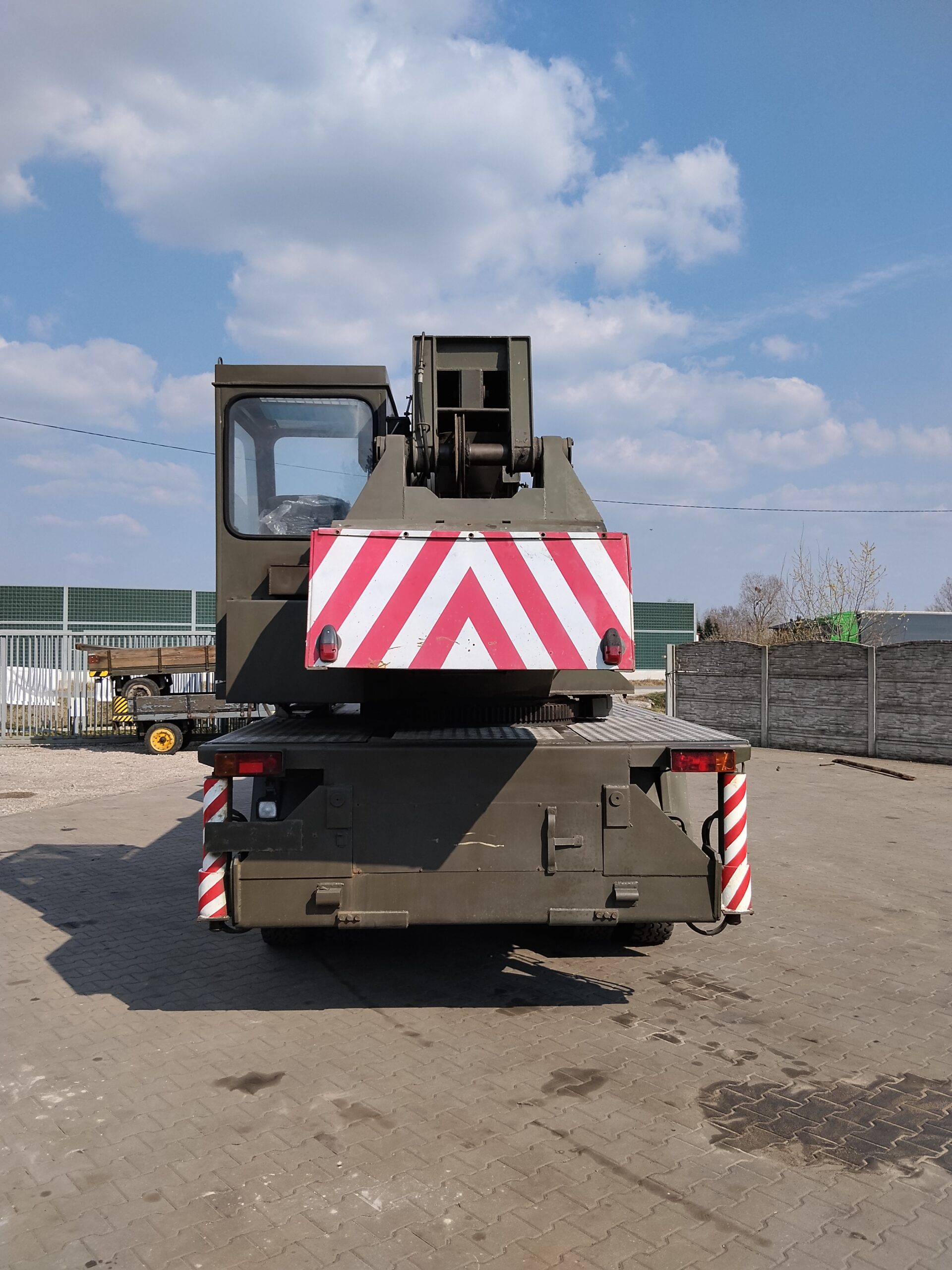 Żuraw dźwig samojezdny Jelcz 325 - obrazek 8