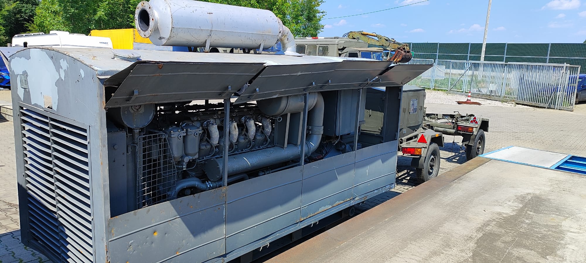 Agregat Prądotówrczy Wosjkowy WOLA 85ZZPP-78H12/200 kW V12 - obrazek 3