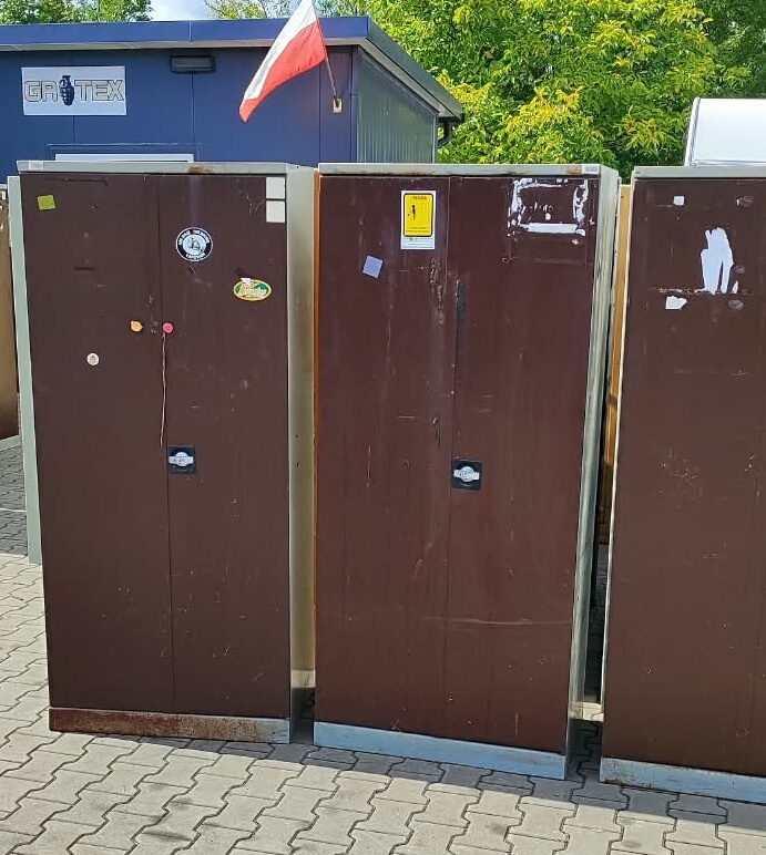 Szafa metalowa BHP pracownicza / warsztatowa / socjalna dwudrzwiowa - obrazek 7