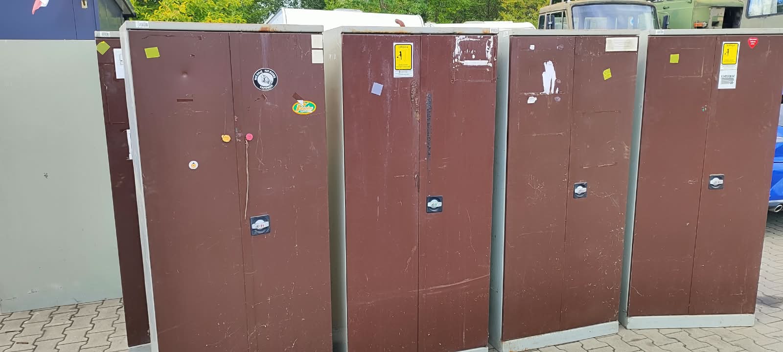 Szafa metalowa BHP pracownicza / warsztatowa / socjalna dwudrzwiowa - obrazek 10