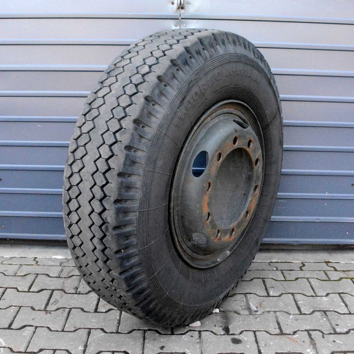 Opona Kama 11.00 R20 z felgą
